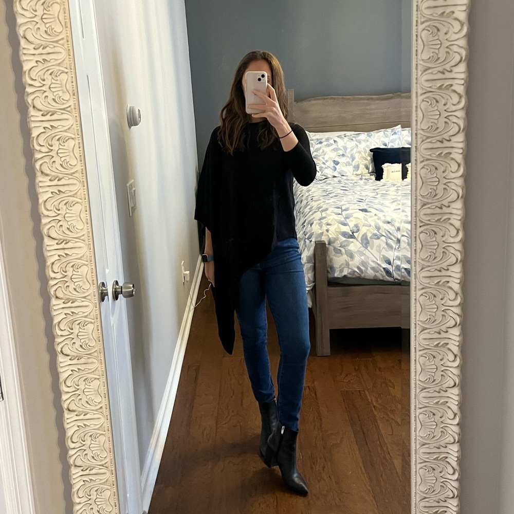 Olivaceous sweater